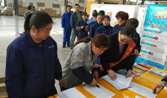 十堰農商行“金融服務進廠區(qū)”  來震序集團為員工服務